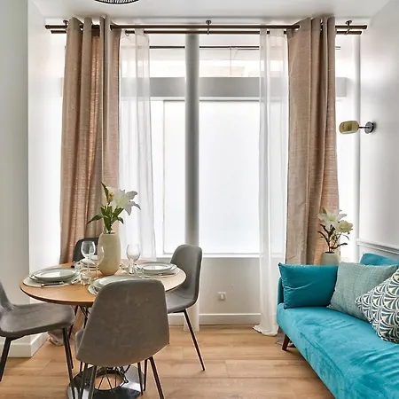 Newly Renovated ! Stunning 2br In The Heart Of 15 Appartamento *